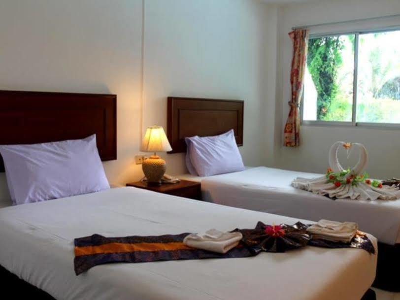 Kamala Beach Inn Phuket Exterior photo